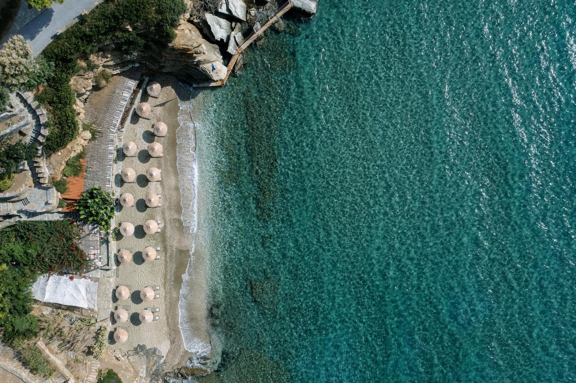 Aneroussa Beach Hotel Batsíon Exteriör bild