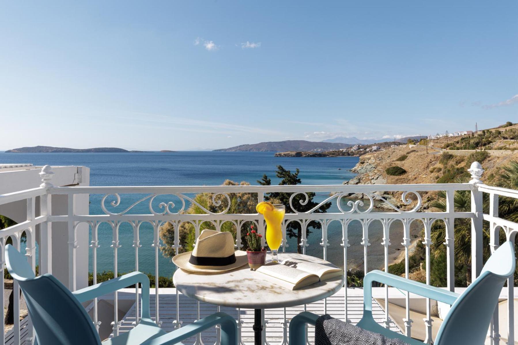 Aneroussa Beach Hotel Batsíon Exteriör bild